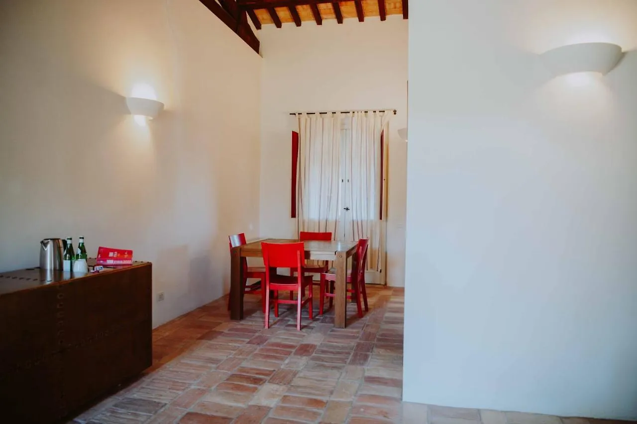 Tenuta Pianirossi Cinigiano Farm stay