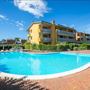  Appartamento Garden Con Terrazzo E Piscina Italia